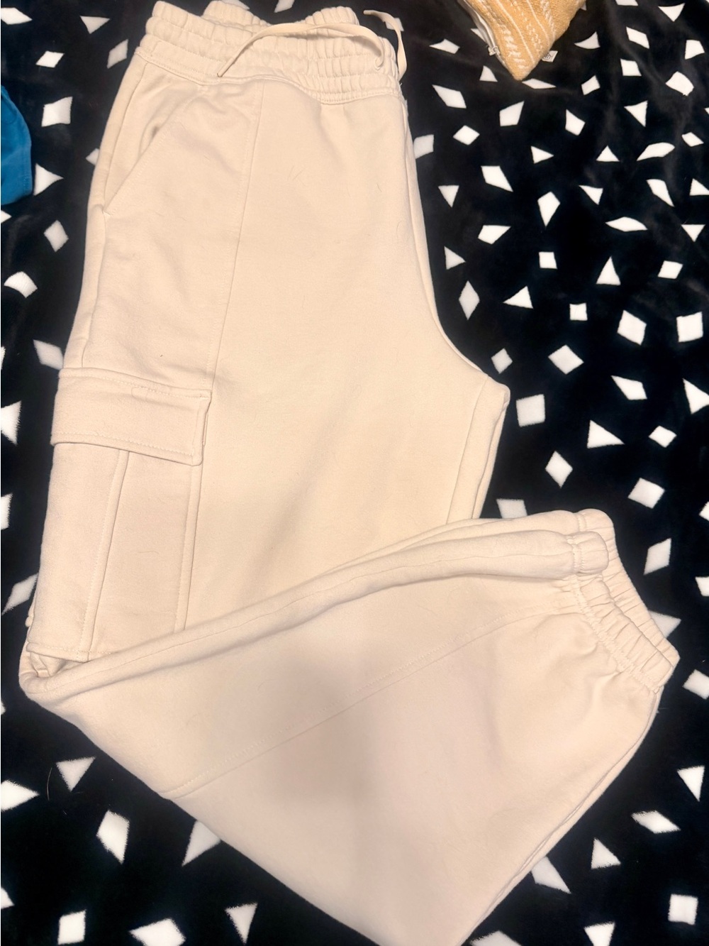 Athleta Cream Cargo Pocket Jogger Pants